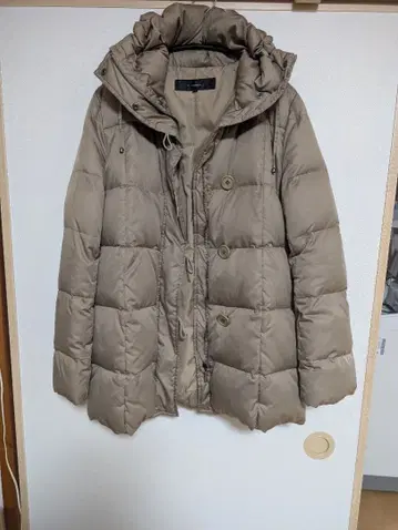 7-IDeconcept. 베이지 다운 자켓