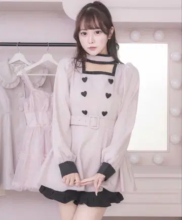 pium 초커 프릴 하트 버튼 긴팔 셋업 핑크