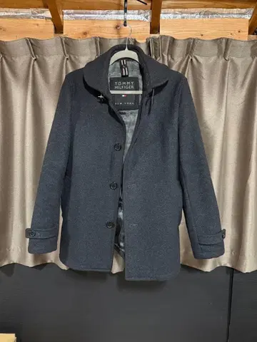 TOMMY HILFIGER 다크 그레이 피 코트