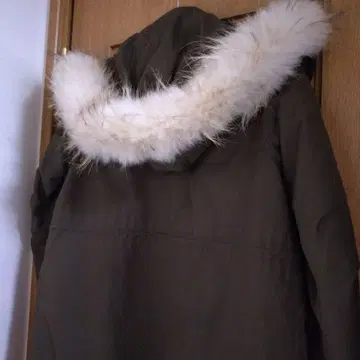 올리브색 모즈 코트 후드 부착