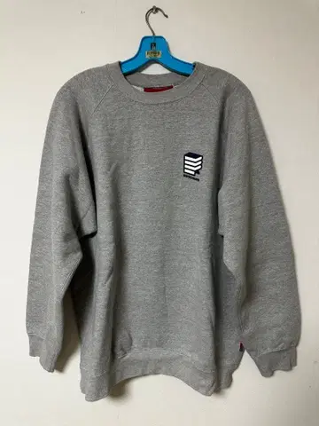 NEVVER x BROCHURE 크루넥