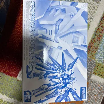 건담 프라모델 RG 스트라이크 프리덤 건담 티타늄 피니쉬 미조립