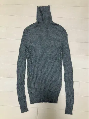 드로어 리브 터틀넥 그레이