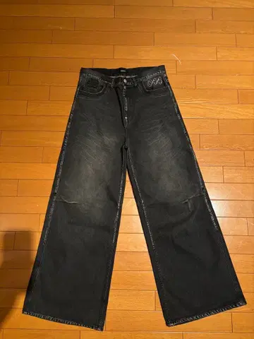 BREATH 체인 이글 패치 데님 팬츠