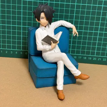 약속의 네버랜드 피규어 레이