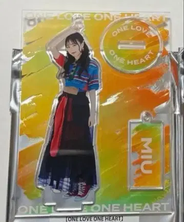 러브 원 아크릴 스탠드 후지사키 아오이