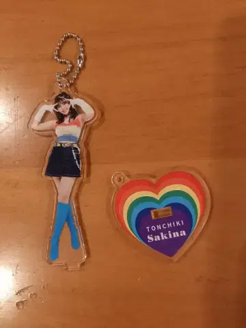 돈치키 사키나 아크릴 스탠드 키링 포함