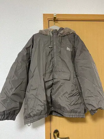 그레이 퍼 풀오버 다운 자켓