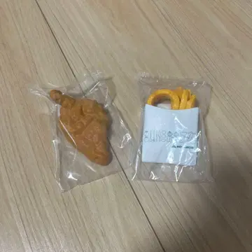 제일복권 모스버거 2 D상 서포트 피규어 2개