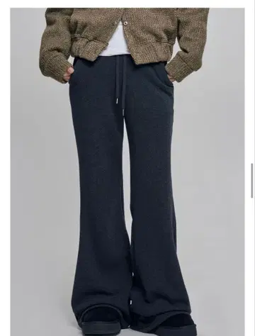 CHICKS 블랙 스트레이트 팬츠