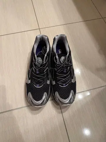 MIZUNO 러닝화 블랙/실버