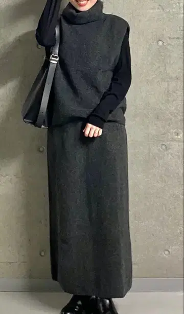 [ 유니클로 ] 3D 수플레 얀 터틀넥 베스트 & 스커트 M 새상품급