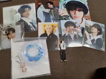 NEXZ 소곤 브로마이드 아크릴 키링 핀 배지 스티커