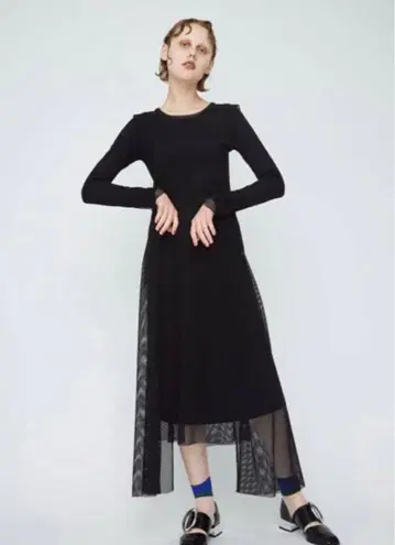 UN3D. 메쉬 비대칭 원피스