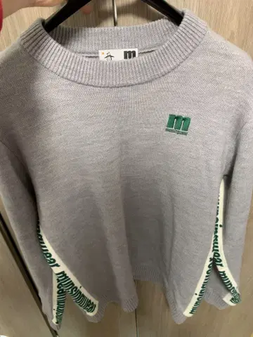 muninguer enboy 그레이 스웨터 M 사이즈