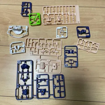 메가미 디바이스 버스터돌 탱크 바디 부품