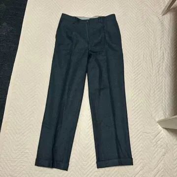 울 100% 다크 그레이 슬랙스 79cm