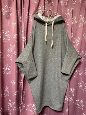 후드 부착 오버 사이즈 그레이 원피스 속기모