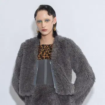 AULA AILA 페이크 시프 퍼 가디건