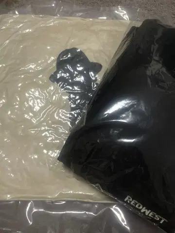 아카니시 진 REDWEST 업그레이드 혜택 굿즈