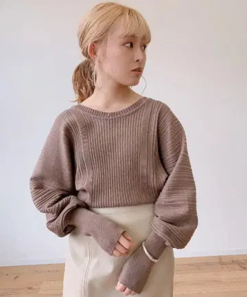 VANNIE U 백 오픈 니트 스웨터 브라운