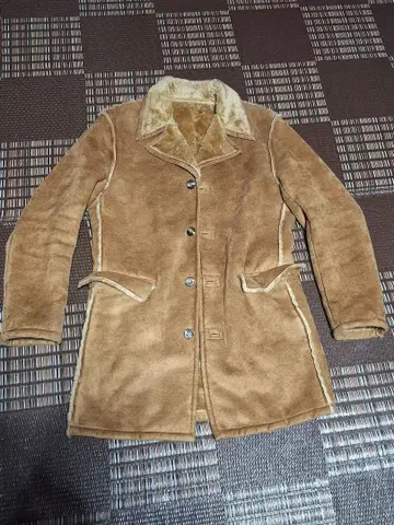 TORNADO MART 무스탕 코트