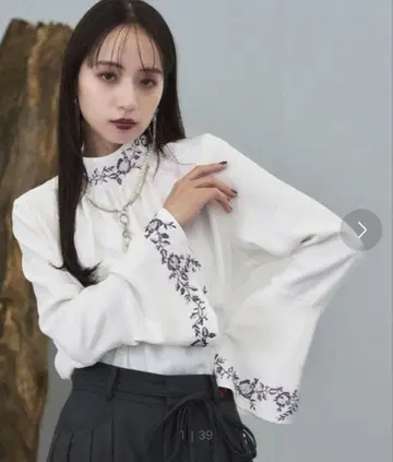 HARE 2way 자수 블라우스 화이트 F