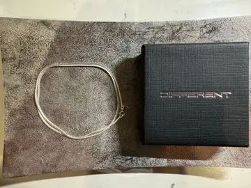 목걸이(DIFFERENT)