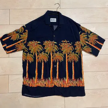 AVANTI 블루노 마즈 착용 하와이안 셔츠 네이비