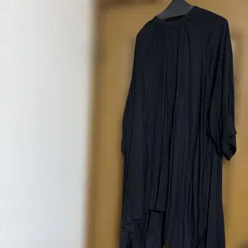 블랙 긴팔 무릎 기장 원피스 사이즈 F