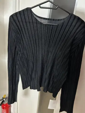 블랙 플리츠 긴팔 상의 RP01-F343 사이즈 3