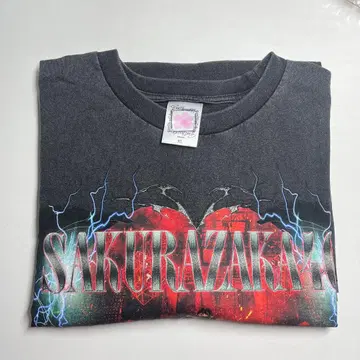 사쿠라자카46 락 티셔츠 XL