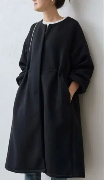 새상품 비어즐리 종이상자 개더 코트 블랙