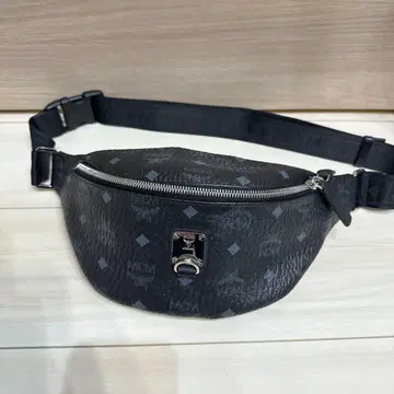 MCM 바디백 블랙