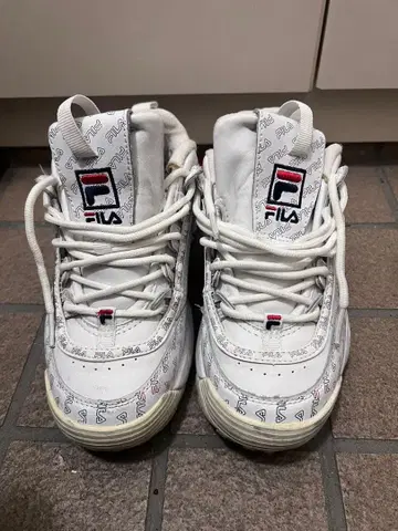 FILA 통굽 스니커즈