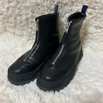 eytys 에이티즈 프론트 지퍼 통굽 가죽 부츠 블랙