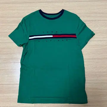 TOMMY HILFIGER 그린 T셔츠