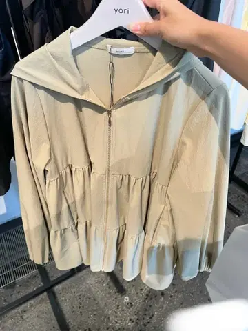 Your 구하기 어려움 프릴 달린 베이지 자켓 F 사이즈