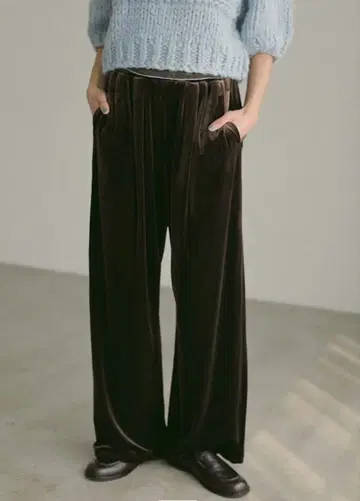 미사용 새상품 ETRE TOKYO 리락시 벨로아 팬츠