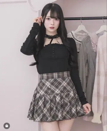 스퀘어 프릴 레이어드 티셔츠 pium