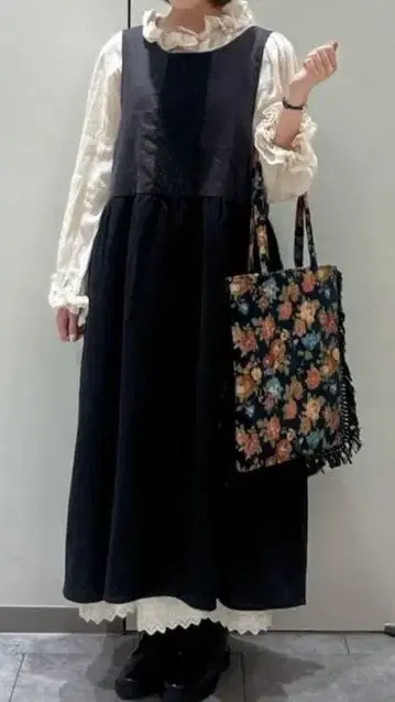 TSUHARU by SM2 전후 착용 레이스 슬리브리스 절개 원피스