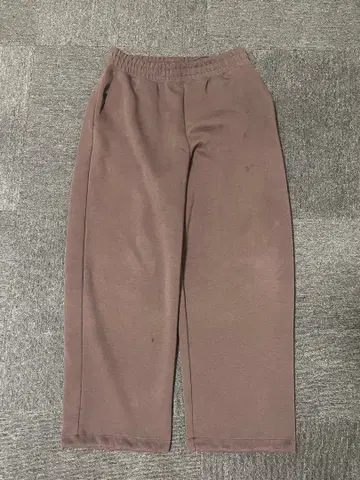 유니클로 C 브라운 스웨트 팬츠