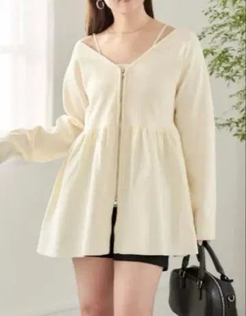 Chico 택 포함 새상품 페플럼 니트 아이보리