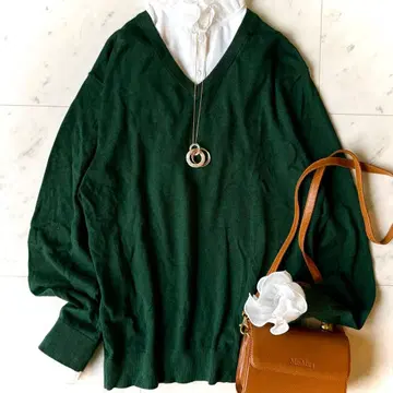 새상품급 바나나리퍼블릭 L 사이즈 워셔블 캐시미어 실크 모스그린 니트