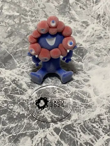 미야쿠미야쿠 플로키 피규어 앉은 포즈