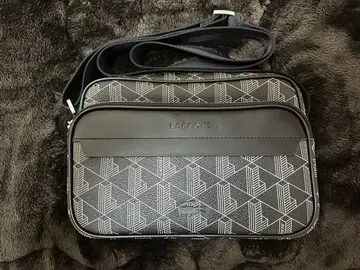 라코스테 더 블렌드 그레인 텍스처 숄더백