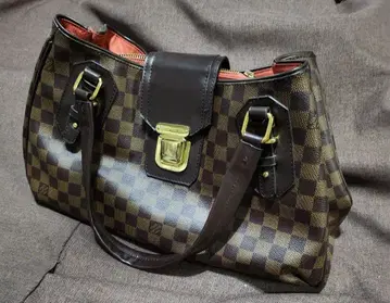 다미에 패턴 숄더백