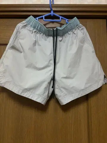 asics 베이지 숏팬츠 M