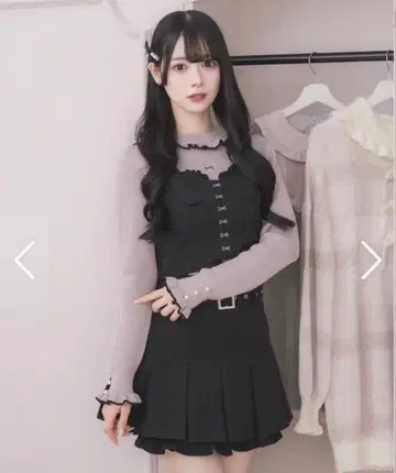 pium 프론트 후크 뷔스티에 플리츠 스커트 셋업 블랙