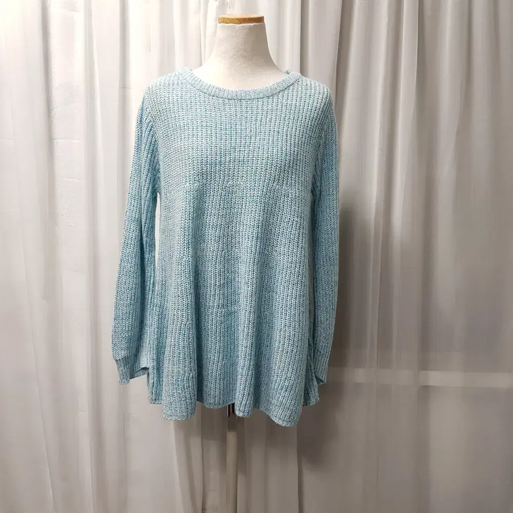 Uniqlo Round Neck Solid Plain Long Sleeve Knit T-shirt Women's M C451